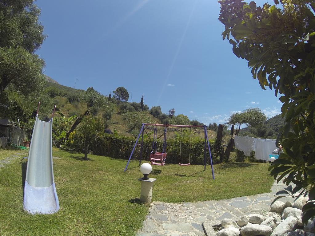 Golden Sun Apartment Parga Exterior foto